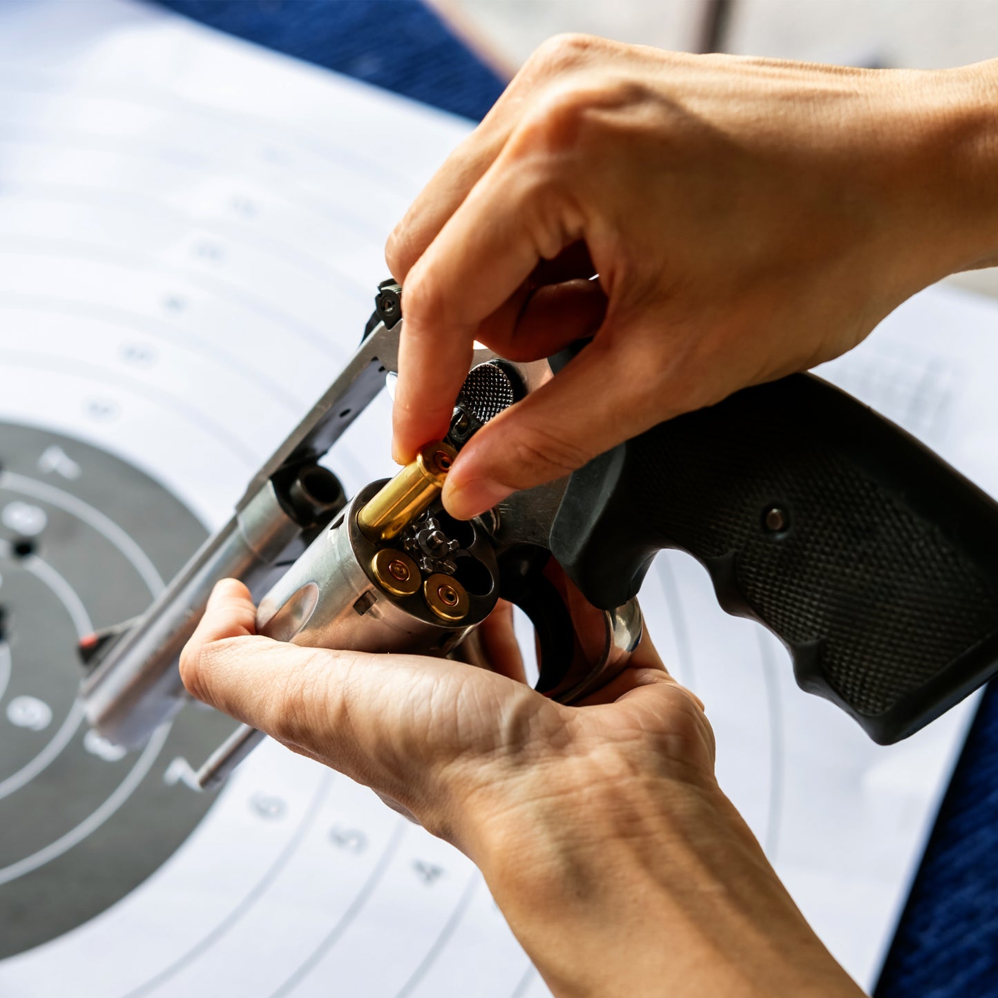 Handgun Experience: 5 Shots - 44 Mag S&W - Clay Pigeon Adventures